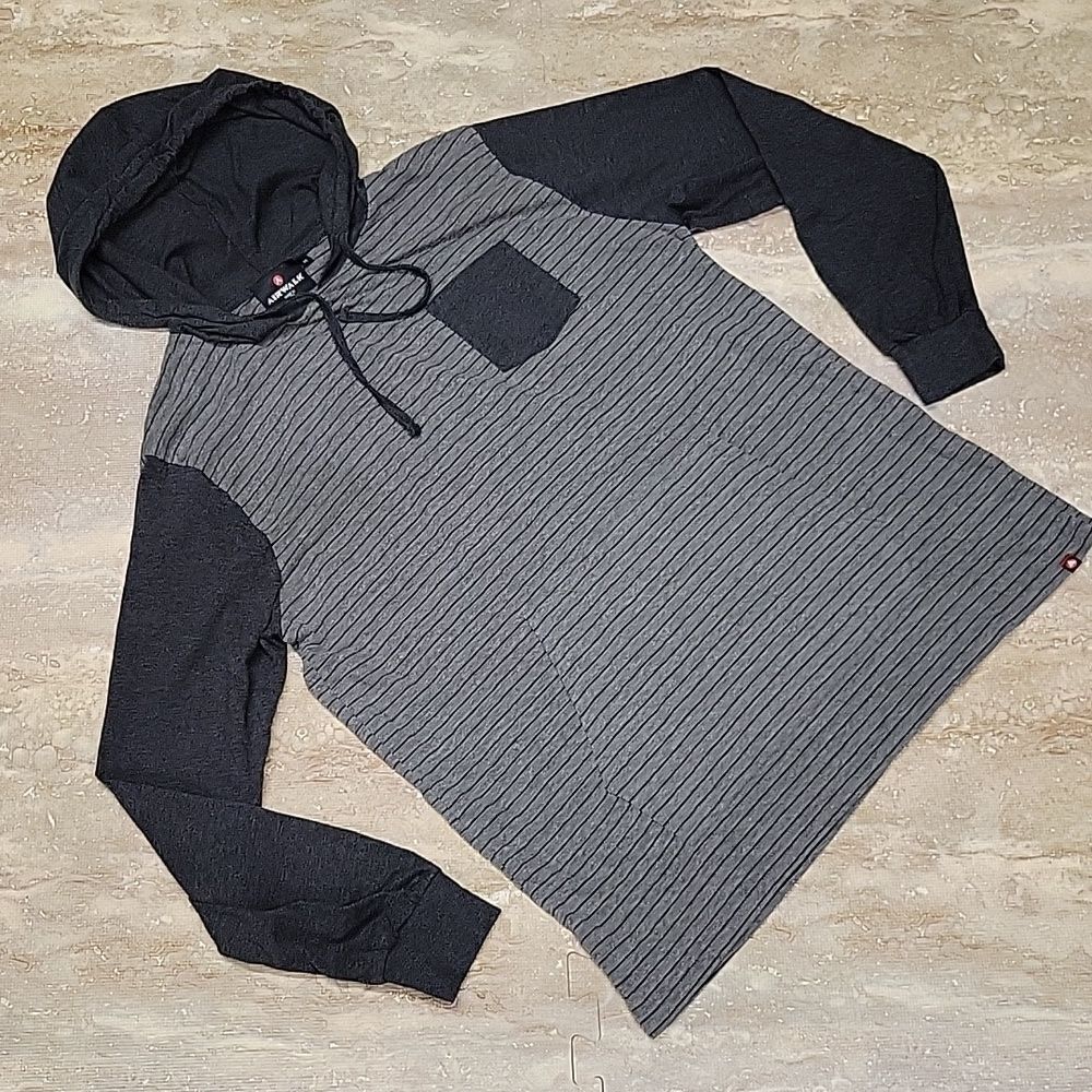 AIRWALK MENS LIGHT HOODIE TEE SIZE MEDIUM